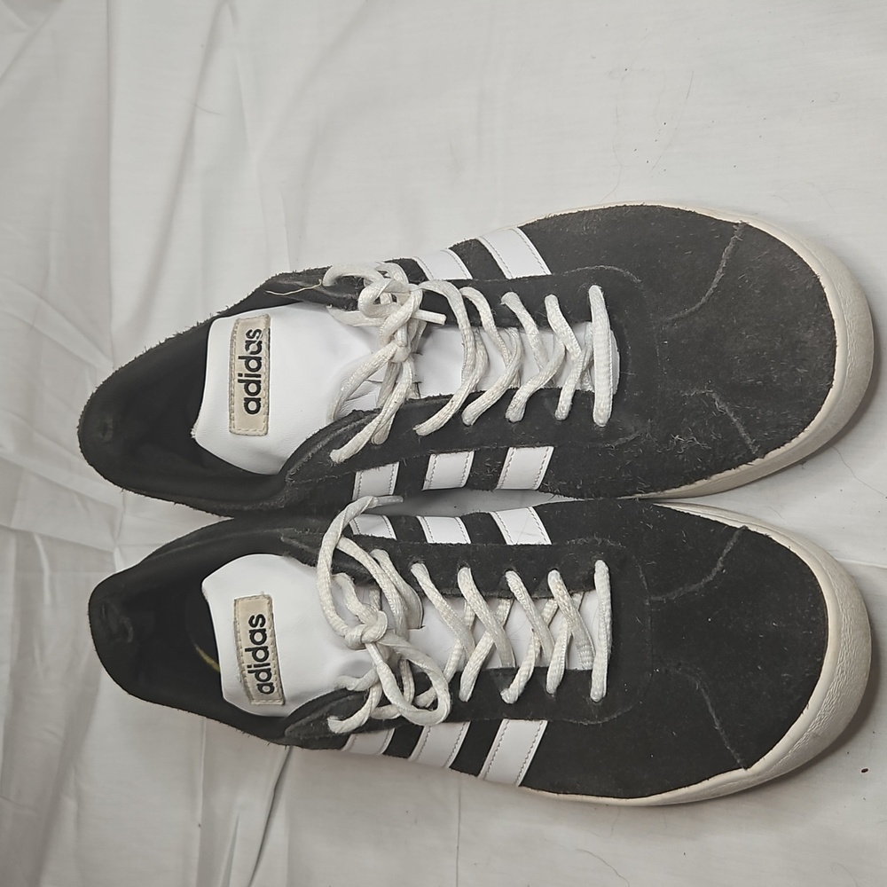Charcoal black Adiddas